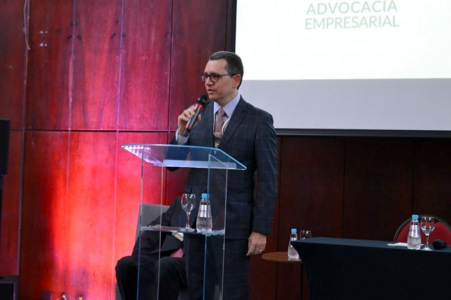 Gladson Mota, Presidente da ALAE, na abertura do evento