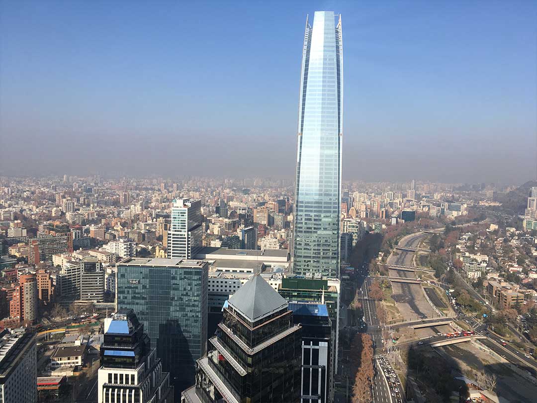 Sky Costanera, el edificio más alto de América Latina, visto desde la sede de Carey