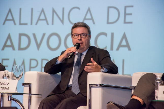 Senator Antonio Anastasia in the talk show “Reforms: Preparing Brazil for the Future”