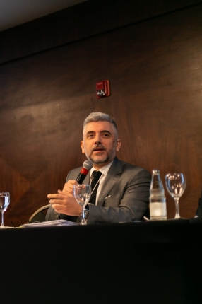 Gustavo Henrique Justino de Oliveira, Prof. de Derecho Administrativo de la USP, Abogado y Árbitro