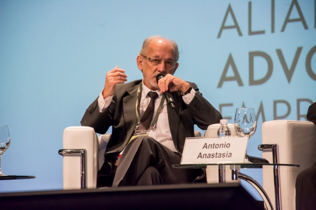 Professor Titular do Departamento de Economia da PUC-RJ José Márcio Camargo no talk show “Reformas: Preparando o Brasil para o Futuro”