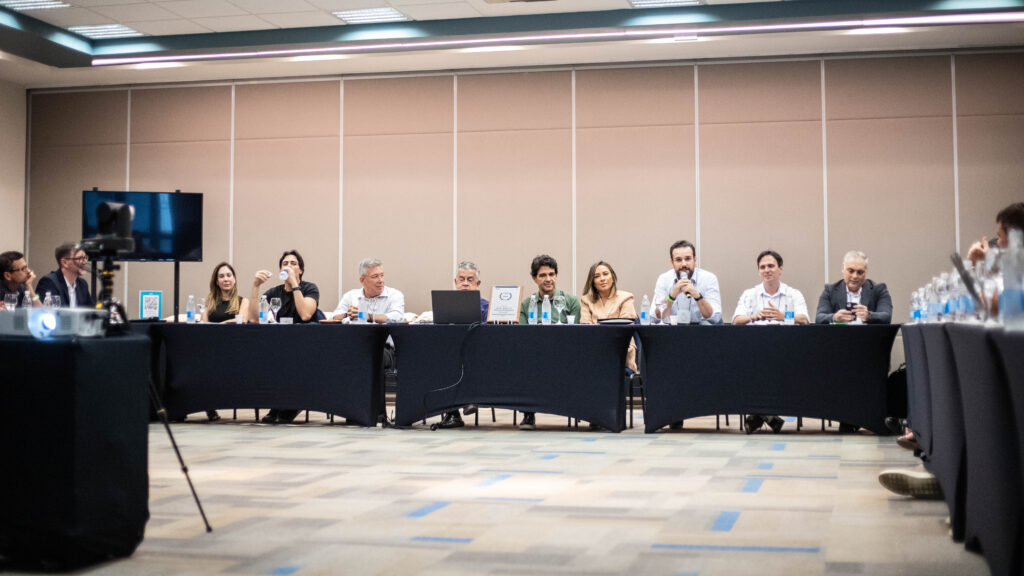 Reunião dos Aliados e clientes